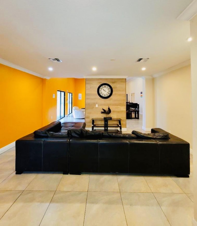 Rose Way Recovery House - Photo 1