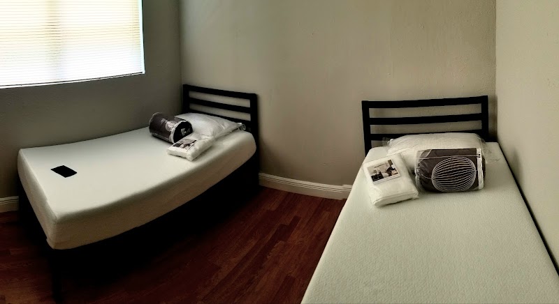 Safe House - Sober Living Halfway House for Men - Photo 3