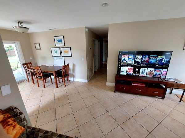 Courage House - Photo 2