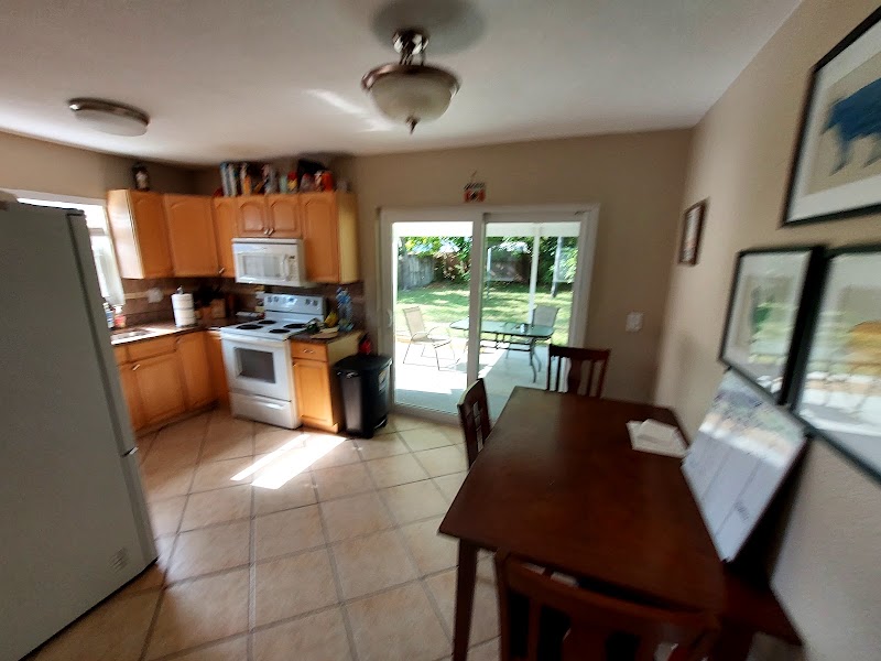 Courage House - Photo 3