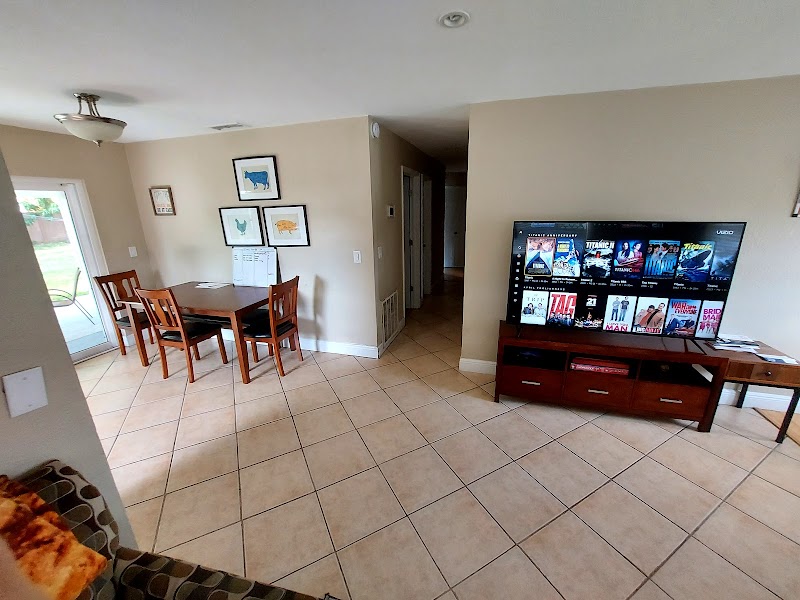 Courage House - Photo 5